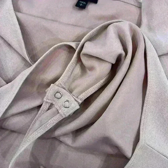 Express Square Neck Dusty Pink Bodysuit - Picture 6 of 7